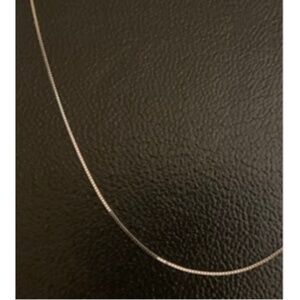 14K WG .6MM box chain 18”